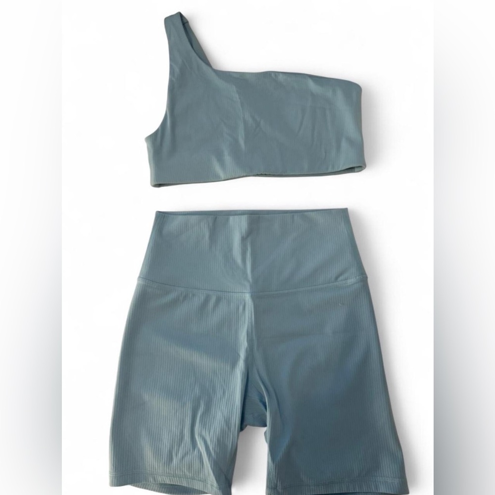 LULULEMON Blue Workout Set